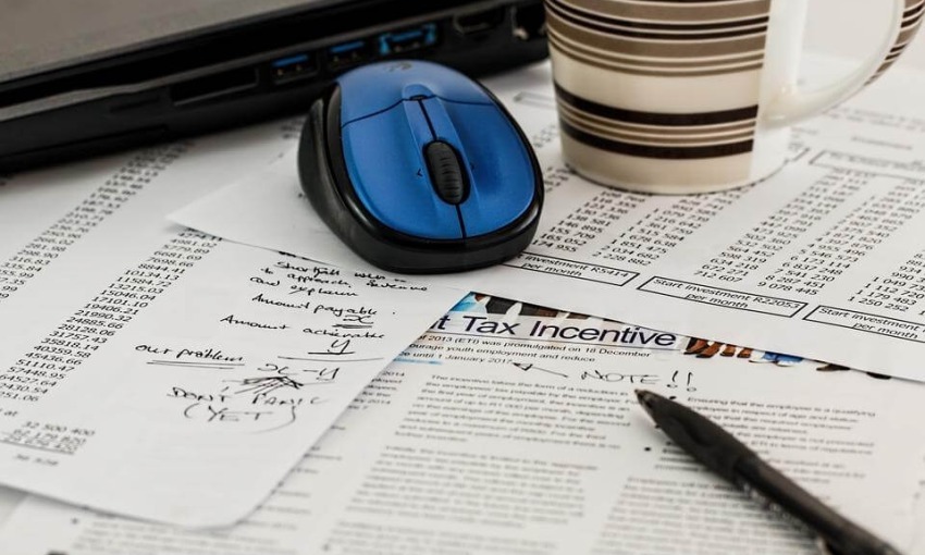 Il controllo di gestione negli enti locali e le società partecipate